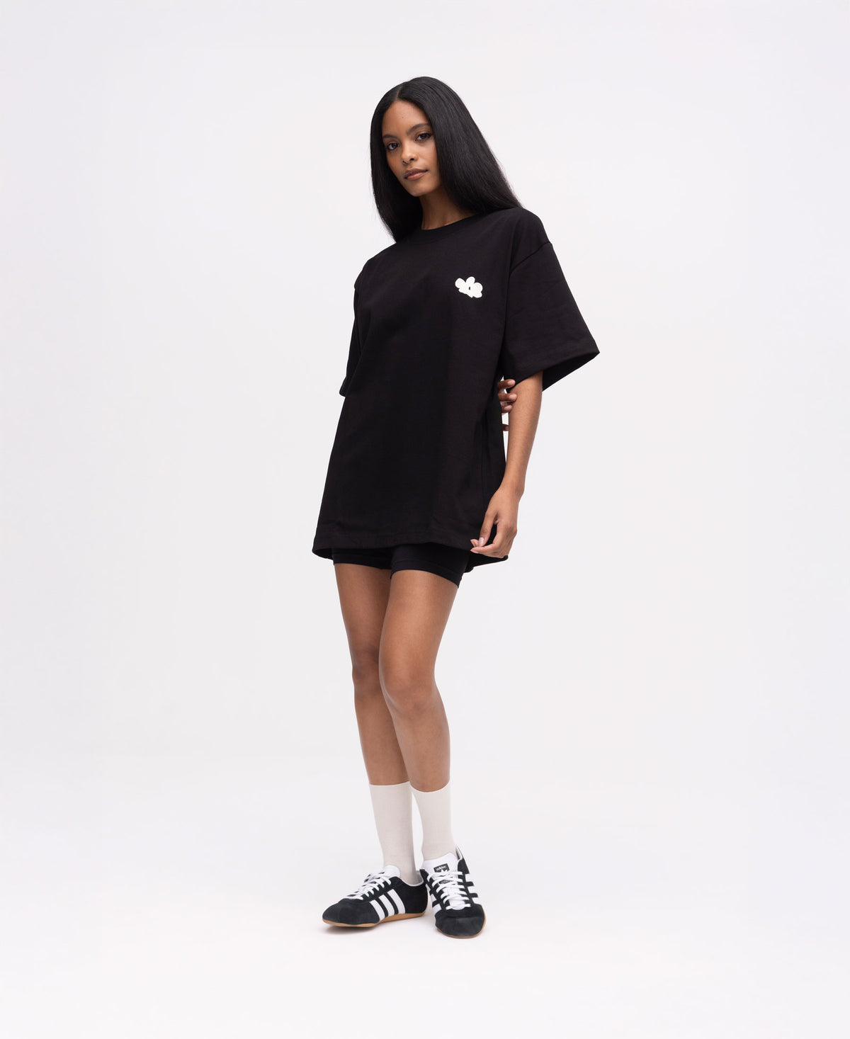 Polera Negra Flor